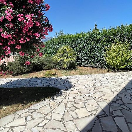 Rez De Jardin, Entre Mer Et Montagne Levens Exterior foto