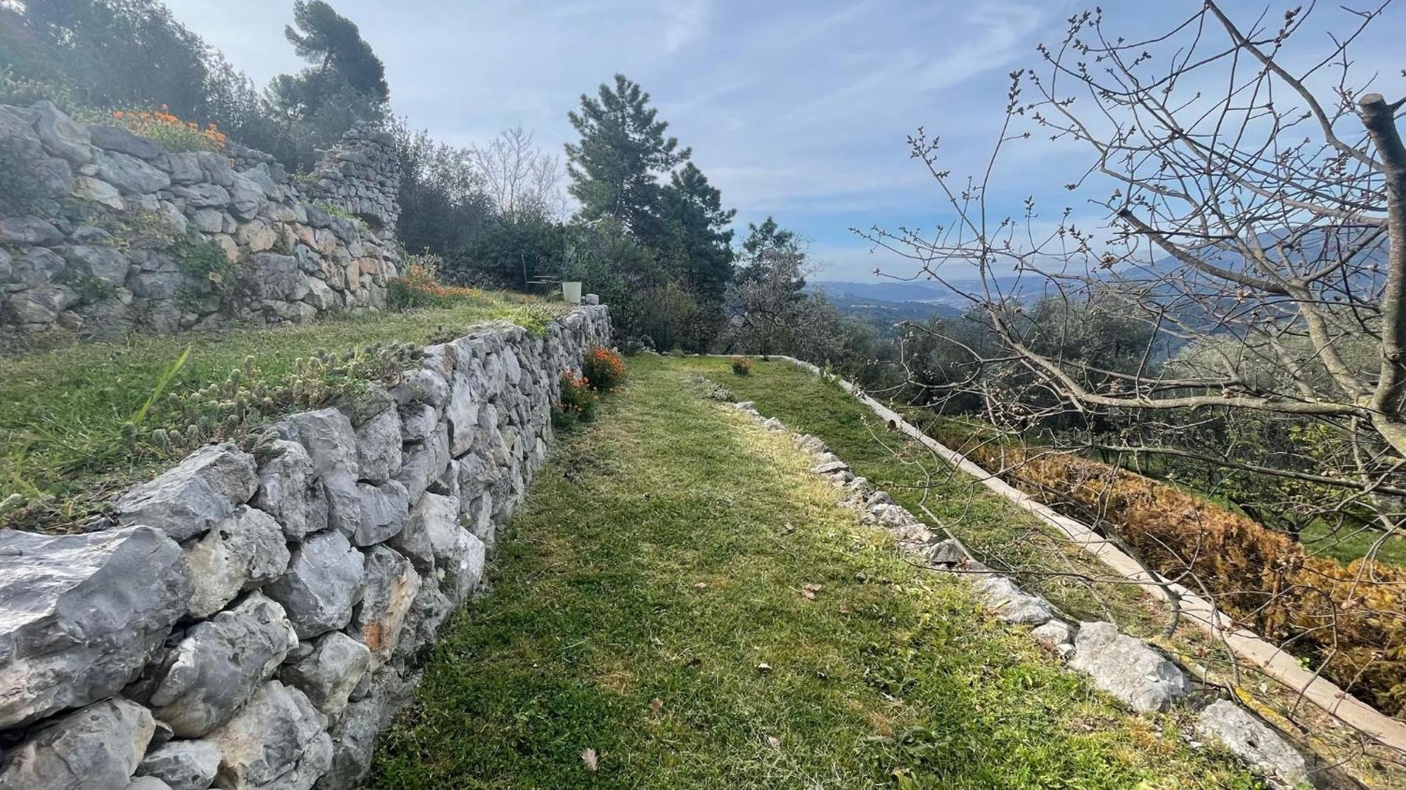 Rez De Jardin, Entre Mer Et Montagne Levens Exterior foto