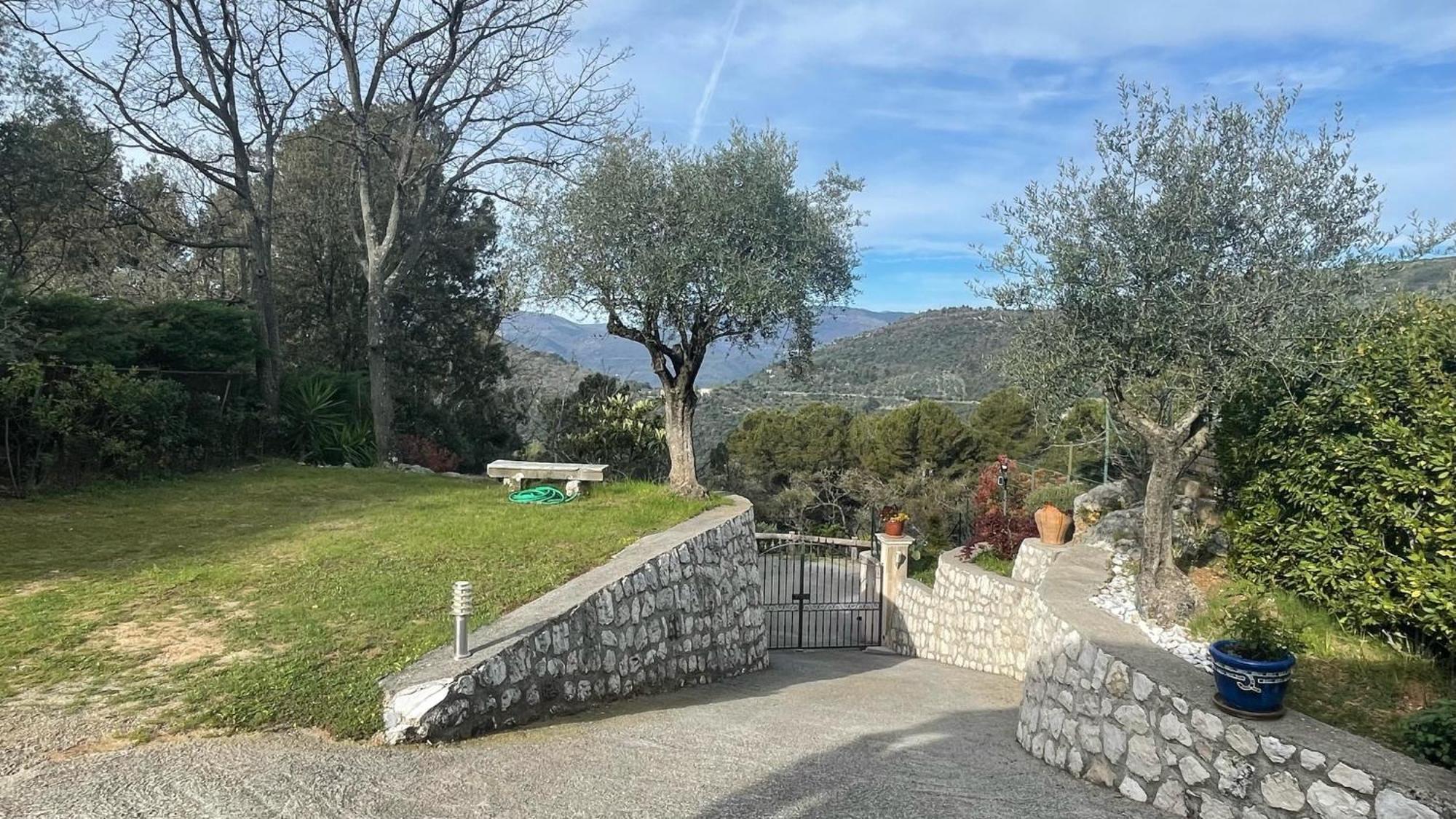 Rez De Jardin, Entre Mer Et Montagne Levens Exterior foto